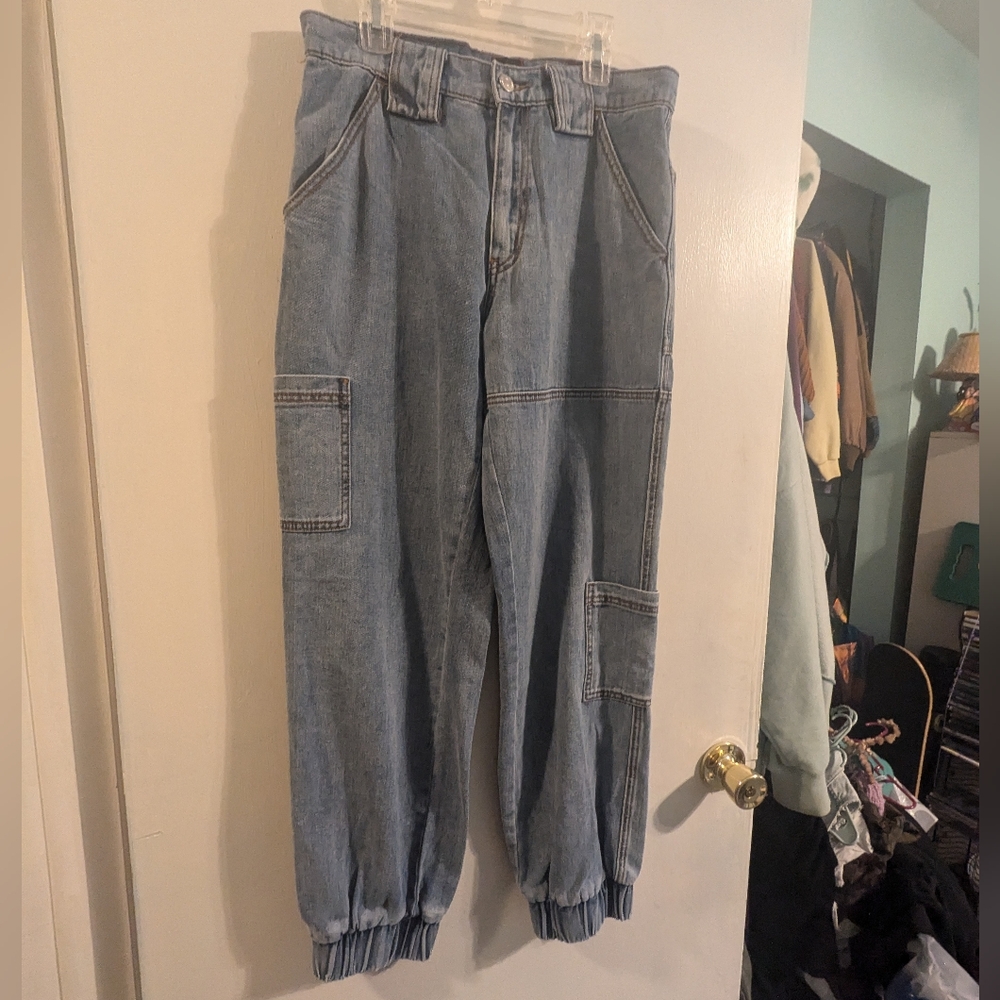 BDG Jogger style jeans